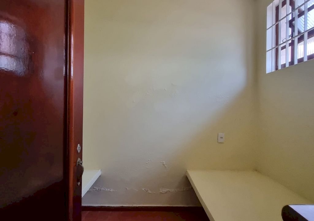 Imagem imóvel CASA COM 6 DORMITÓRIOS NO CIBRATEL