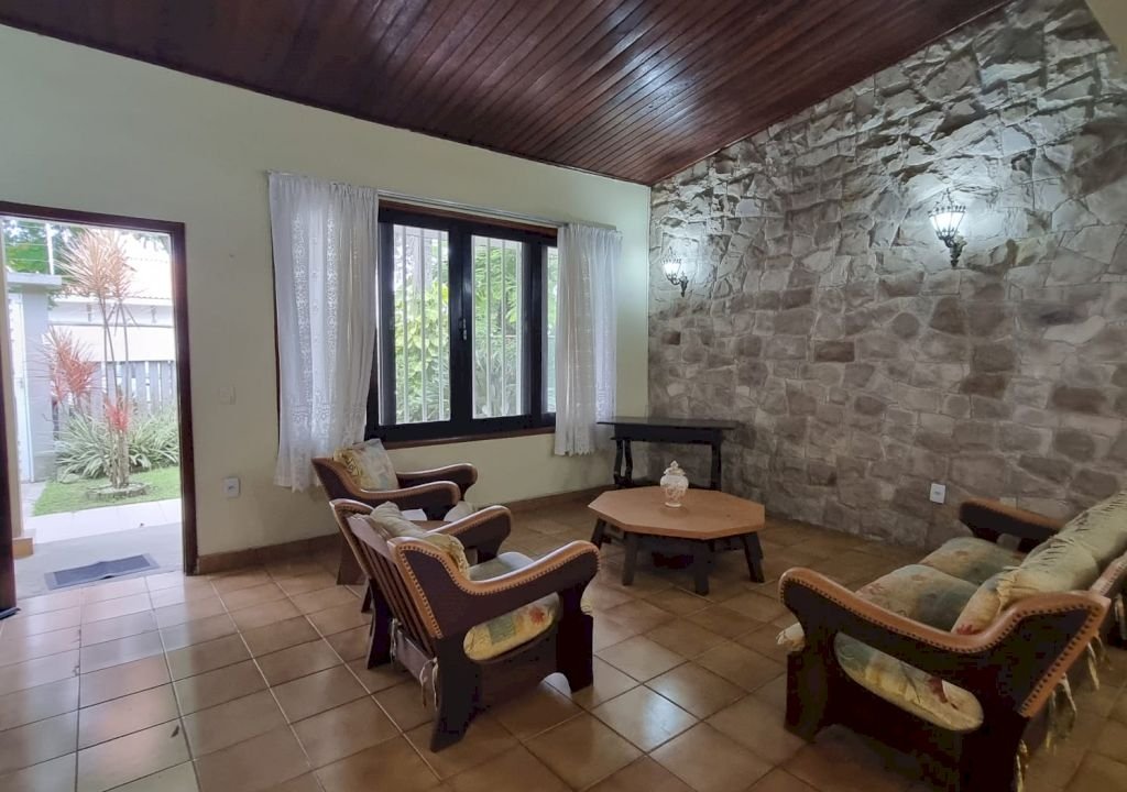Imagem imóvel CASA COM 6 DORMITÓRIOS NO CIBRATEL