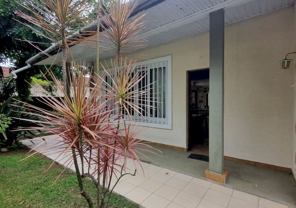 Imagem imóvel CASA COM 6 DORMITÓRIOS NO CIBRATEL