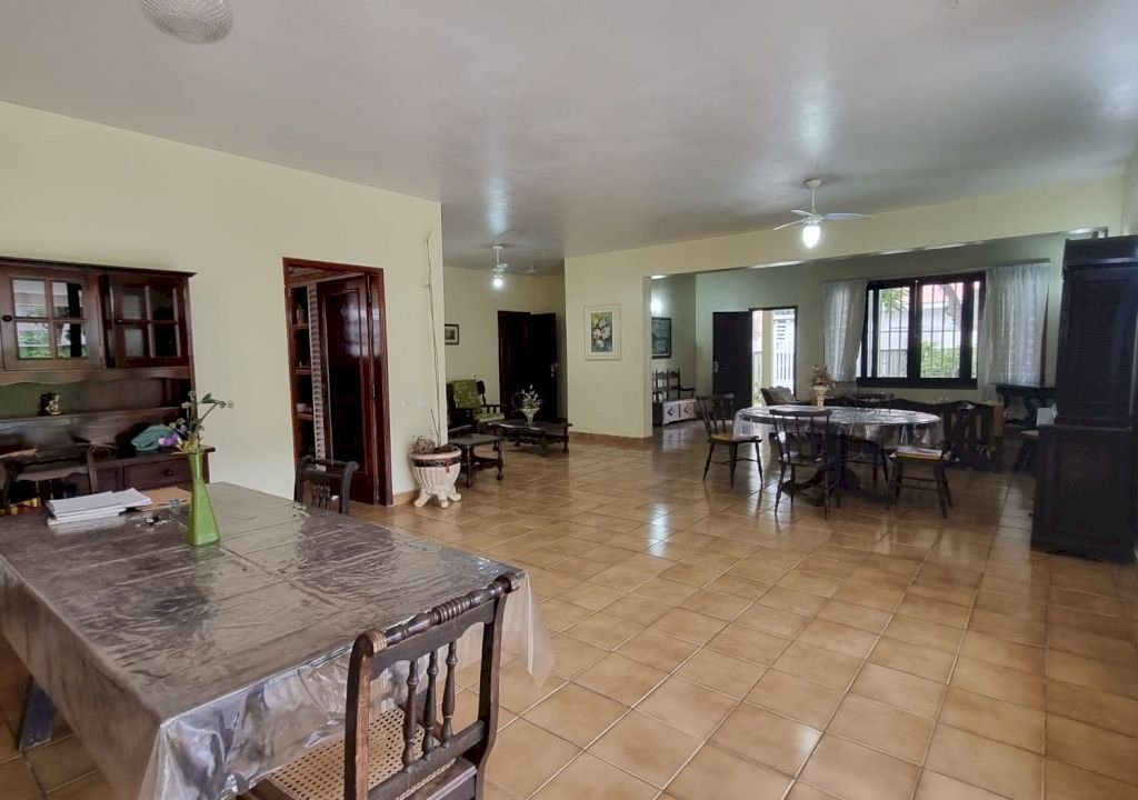Imagem imóvel CASA COM 6 DORMITÓRIOS NO CIBRATEL