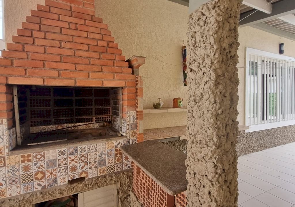Imagem imóvel CASA COM 6 DORMITÓRIOS NO CIBRATEL