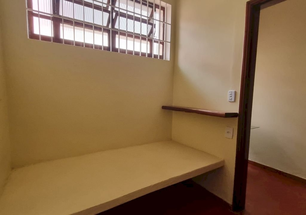 Imagem imóvel CASA COM 6 DORMITÓRIOS NO CIBRATEL