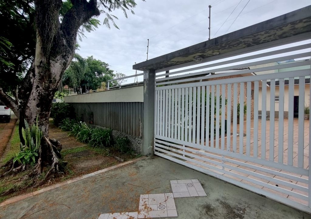 Imagem imóvel CASA COM 6 DORMITÓRIOS NO CIBRATEL