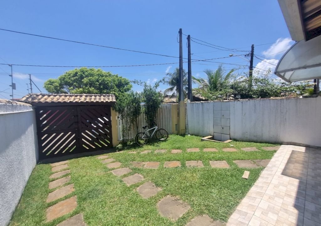 Imagem imóvel Casa térrea 2 dormitórios a 100 metros do mar