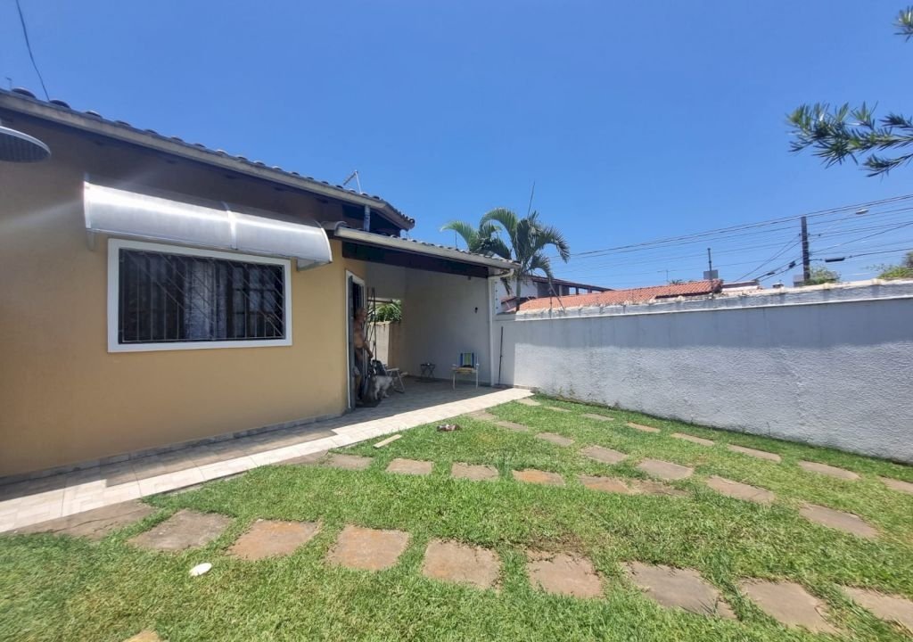 Imagem imóvel Casa térrea 2 dormitórios a 100 metros do mar