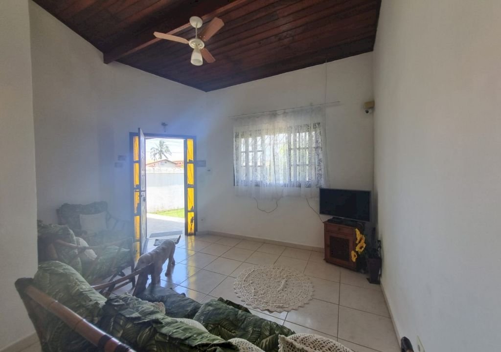 Imagem imóvel Casa térrea 2 dormitórios a 100 metros do mar
