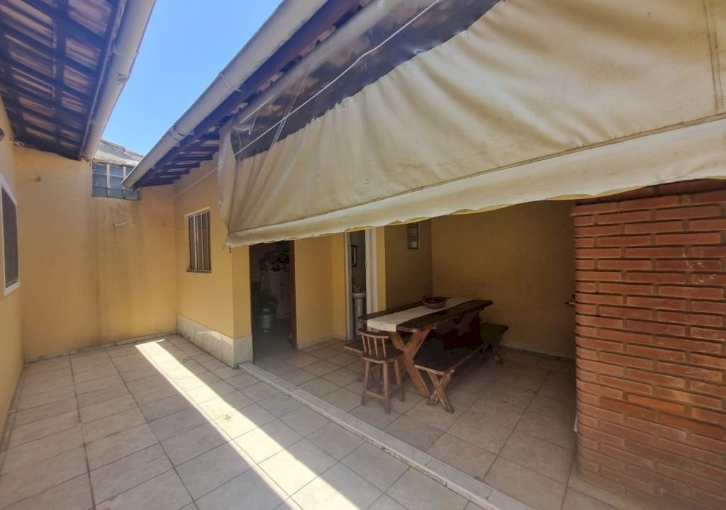 Imagem imóvel Casa térrea 2 dormitórios a 100 metros do mar