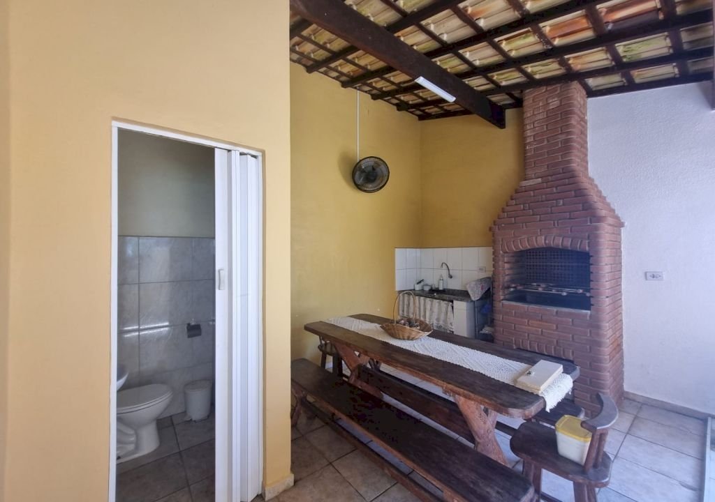 Imagem imóvel Casa térrea 2 dormitórios a 100 metros do mar