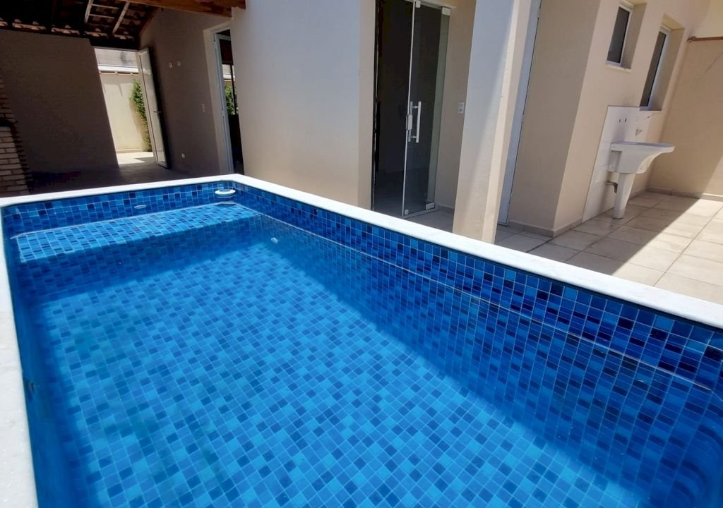 Imagem imóvel SOBRADO EM CONDOMINIO FECHADO- RETA DA PRAIA