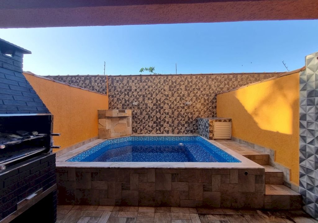 Imagem imóvel Sobrado com piscina com preço imperdível