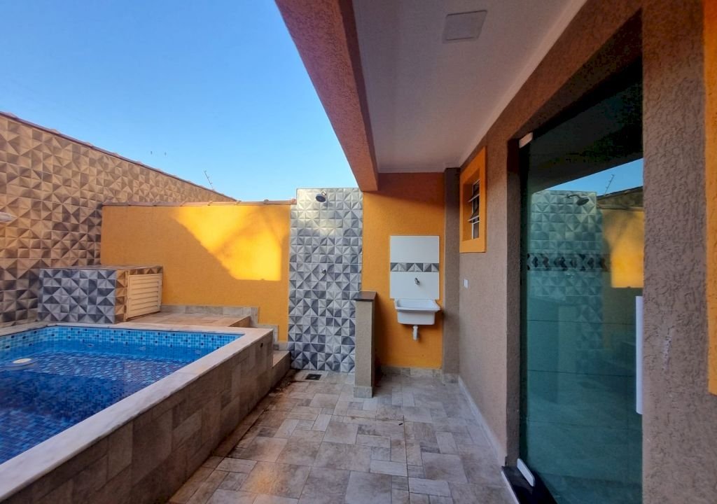 Imagem imóvel Sobrado com piscina com preço imperdível